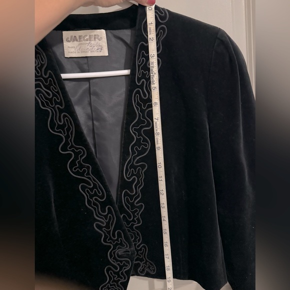 Vintage Jaeger Velvet Bolero Stlye Blazer Size 10 - Picture 7 of 10